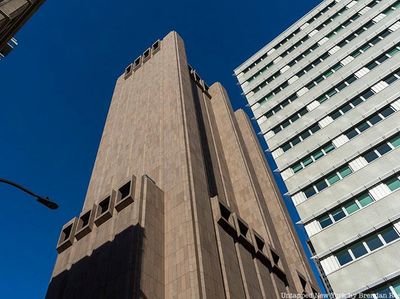 Wujud Gedung Aneh Tanpa Jendela yang Konon Bikin Geger Dunia