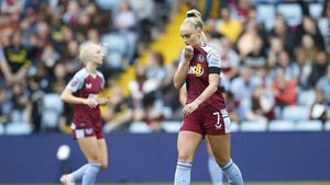 Foto: Viral Jersey Wet Look Saat Dipakai Pesepakbola Terseksi