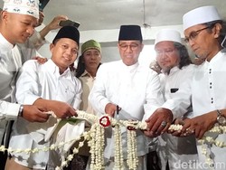 Resmikan Posko Aswaja di Surabaya, Anies Takjub Sejarah Panjang Ndoresmo
