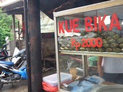 Nikmatnya Bika Bakar Minang dengan Parutan Kelapa yang Gurih