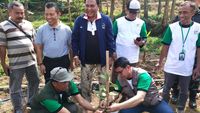 Gerakan Menanam Sejuta Pohon di Pamijahan Bogor