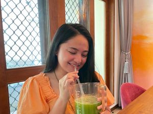 Momen Marshanda Makan Es Krim dan Masak di Rumah Momen Marshanda Makan Es Krim dan Masak di Rumah