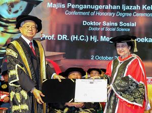 Megawati Terima Gelar HC Ke-10, PM Malaysia dan Mahathir Mohamad Beri Selamat Megawati Terima Gelar HC Ke-10, PM Malaysia dan Mahathir Mohamad Beri Selamat