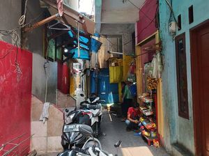 Mengintip Sempitnya Gang Venus di Tambora Mengintip Sempitnya Gang Venus di Tambora