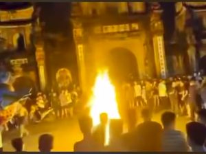 Festival yang Berujung Petaka Festival yang Berujung Petaka