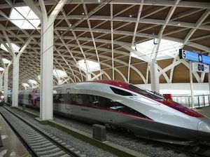 Beda Nasib Kereta Cepat RI dengan Malaysia-Singapura Beda Nasib Kereta Cepat RI dengan Malaysia-Singapura