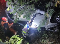 Mobil Terjun ke Sungai di Jalan Jogja-Wates, Korban Terjepit