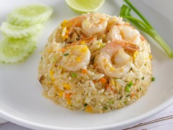Jangan Salah! 8 Bahan dan Cara Masak yang Mengubah Nasi Goreng Jadi Haram