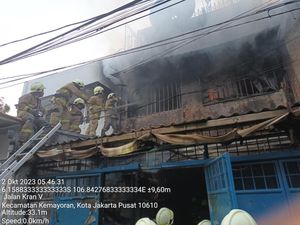 2 Orang Tewas Usai Kebakaran Warung Agen Sembako di Kemayoran