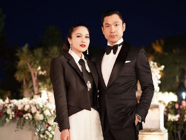 7 Gaya Kondangan Unik Sandra Dewi dan Suami, Disebut Bak Mafia Hong Kong