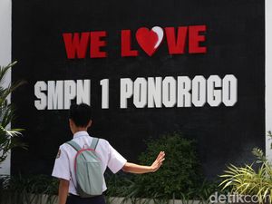Reaksi Keras Ombudsman Jatim soal Sumbangan Beli Mobil SMPN 1 Ponorogo Reaksi Keras Ombudsman Jatim soal Sumbangan Beli Mobil SMPN 1 Ponorogo
