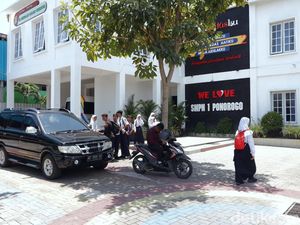 Dikecam Usai Viral, SMPN 1 Ponorogo Tunda Minta Sumbangan Beli Mobil Baru