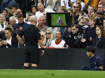 Premier League Tolak Usulan Sepak Pojok Dicek VAR