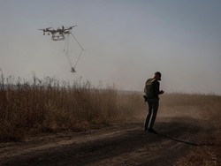 Inggris Pasok 10.000 Drone ke Ukraina untuk Lawan Rusia