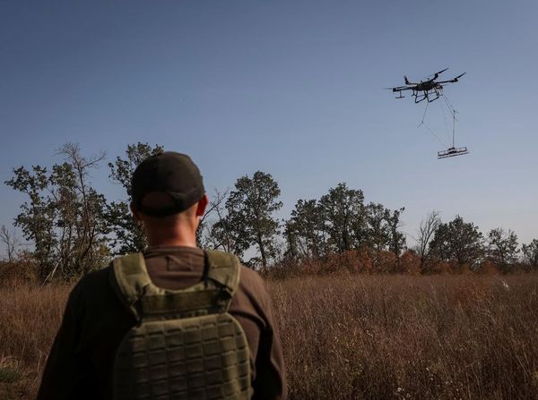 Aksi Relawan Ukraina Sisir Ranjau dengan Drone