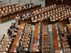 Perbedaan DPR, DPD & DPRD Beserta Cara Cek Real Count Pemilu 2024
