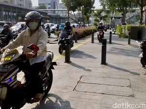 Lagi! Trotoar Salemba Raya Dijajah Pemotor