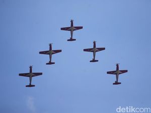 Manuver Jet Tempur dan Helikopter Ramaikan Gladi Bersih HUT TNI