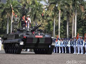 Melihat Gladi Bersih Upacara HUT TNI di Monas