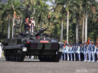 Melihat Gladi Bersih Upacara HUT TNI di Monas