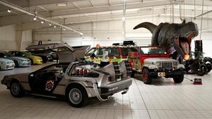 Museum di Paris Tawarkan Berkendara dengan Mobil Ikonik Film Terkenal