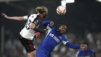 Chelsea langsung meroket ke posisi ke-11 dengan delapan poin, setelah sebelumnya sangat dekat dengan zona degradasi. Fulham turun ke urutan ke-13 dengan poin yang sama, namun kalah selisih gol.  
