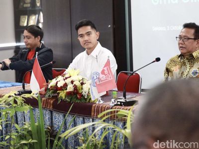 Momen Kaesang Bertemu Pengurus PGI
