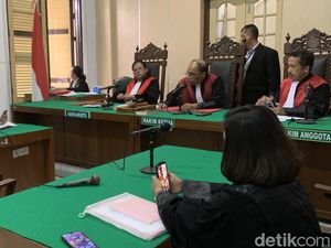 Jual Sisik Trenggiling di Medsos, 2 Pria Dituntut 1,5 Tahun Bui Jual Sisik Trenggiling di Medsos, 2 Pria Dituntut 1,5 Tahun Bui