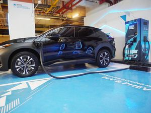 Toyota Siapkan Ultra Fast Charging di Trans Jawa, Ngecas Nggak Pakai Lama Toyota Siapkan Ultra Fast Charging di Trans Jawa, Ngecas Nggak Pakai Lama