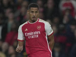 Saliba: Arsenal Tak Akan Mudah Kalahkan MU Saliba: Arsenal Tak Akan Mudah Kalahkan MU