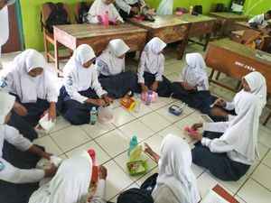 Siswa SMP Pangandaran Diwajibkan Botram di Sekolah Siswa SMP Pangandaran Diwajibkan Botram di Sekolah