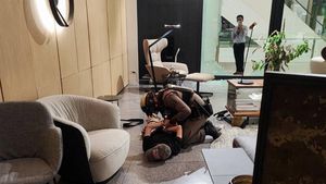 Detik-detik Penangkapan Remaja Penembak di Mal Bangkok