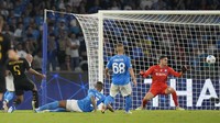 Tuan rumah tertinggal di babak pertama, usai gol Leo Ostigard bisa dibalas Vinicius Junior dan Jude Bellingham.  