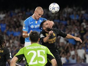 Drama Lima Gol Napoli Vs Real Madrid