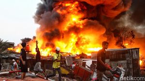 Terkini! Foto-foto Kebakaran di Gandaria
