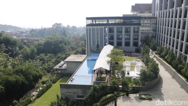 Sensasi Staycation With A View di Grand ASTON Puncak