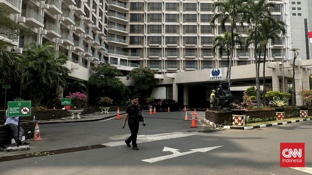 Suasana Hotel Sultan jelang upaya pengosongan yang dilakukan PPK GBK, Jakarta, Rabu, 4 Oktober 2023. CNN Indonesia/Patricia Diah Ayu