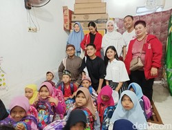 Kaesang Sambangi Kampung Pengarengan Jaktim, Warga Antusias Menyambut