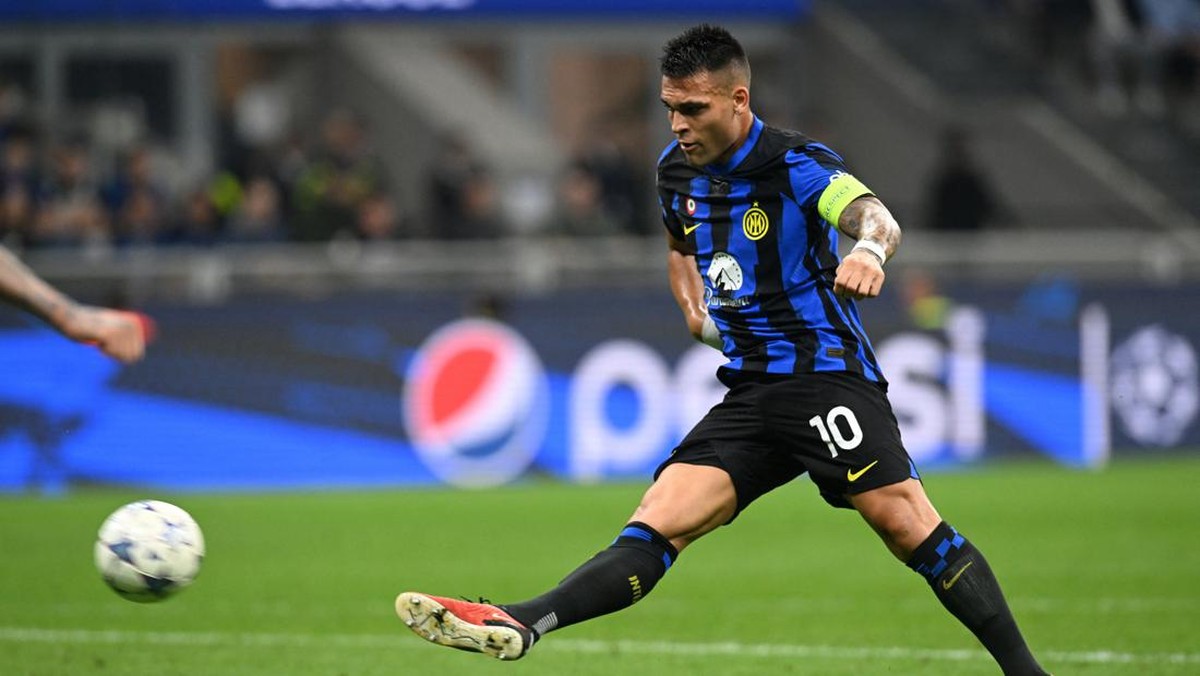 Lautaro Martinez mengincar Sepatu Emas Eropa (Foto: REUTERS/DANIELE MASCOLO)