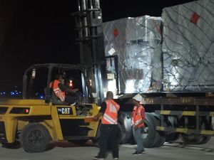 Logistik MotoGP Mulai Tiba di Mandalika, Berbobot 111 Ton Begini Wujudnya