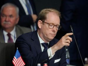 Menlu Swedia Dicegat di Perbatasan Ukraina karena Lupa Bawa Paspor Menlu Swedia Dicegat di Perbatasan Ukraina karena Lupa Bawa Paspor