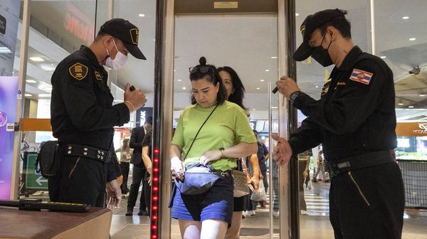 Pemeriksaan Pengunjung Mal Siam Paragon Diperketat Pasca Penembakan