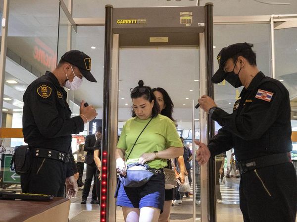 Pemeriksaan Pengunjung Mal Siam Paragon Diperketat Pasca Penembakan