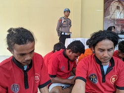 Polisi Tangkap Penjual Jus Jamur Kotoran Sapi, Dijual ke Wisatawan