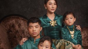 7 Gaya Sarwendah Pemotretan Bareng Betrand Peto & 2 Putrinya Tanpa Ruben Onsu