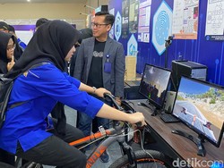 Keseruan Saat Jajal Simulator Sepeda Karya Mahasiswa Bandung