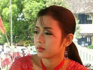8 Foto Jadul Soimah yang Disebut Mirip Isyana Sarasvati, Cantik Sedari Dulu 8 Foto Jadul Soimah yang Disebut Mirip Isyana Sarasvati, Cantik Sedari Dulu