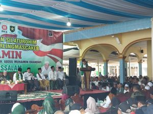 Sowan ke Ponpes Babussalam Cilacap, Cak Imin Ungkap Pesan Kiai Sepuh Sowan ke Ponpes Babussalam Cilacap, Cak Imin Ungkap Pesan Kiai Sepuh