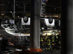 Tragis! Bus di Italia Terjun dari Jembatan, 20 Orang Tewas