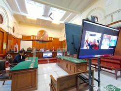 Susanto Dokter Gadungan Memelas Minta Vonis Lebih Ringan